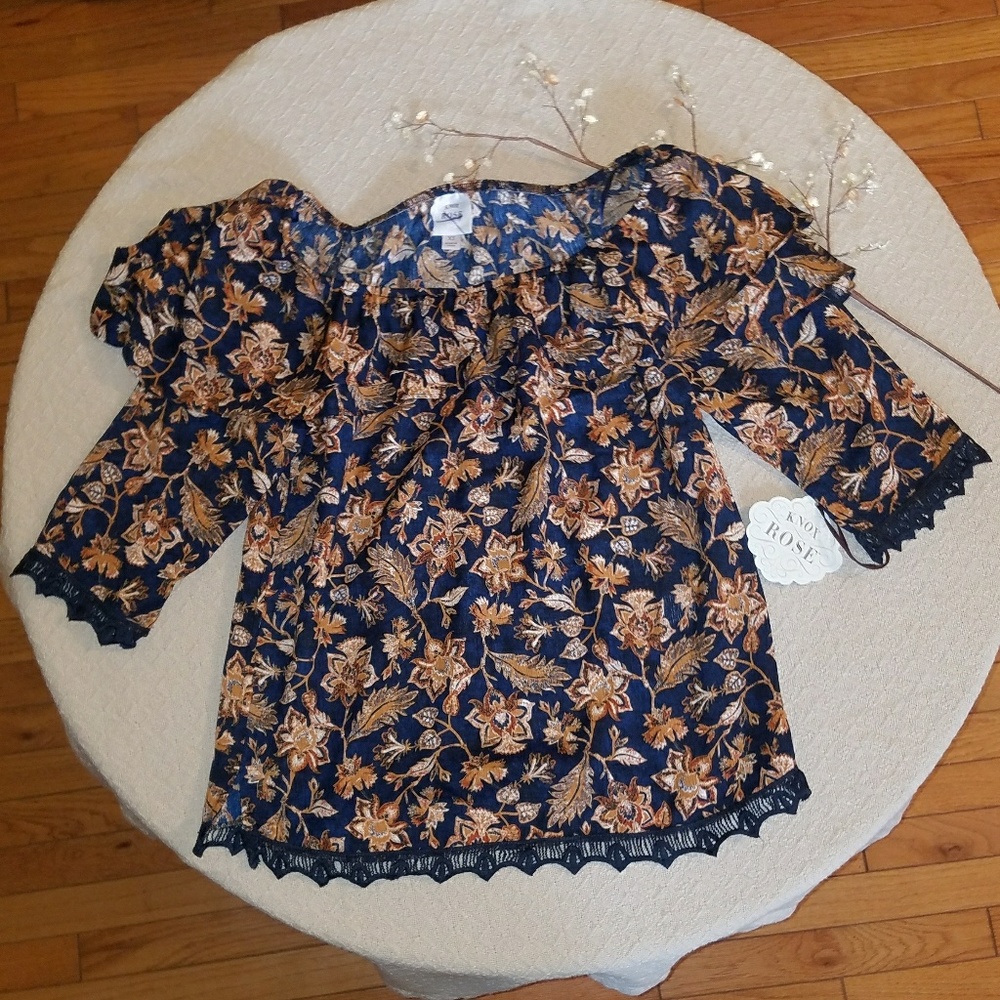 NWT Patterned Blouse